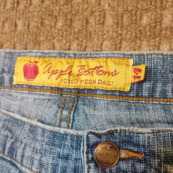 Vintage Apple Bottom Jeans Size 14 Y2K Baggy Embroidered Pockets Dark Wash 90s - Picture 4 of 9